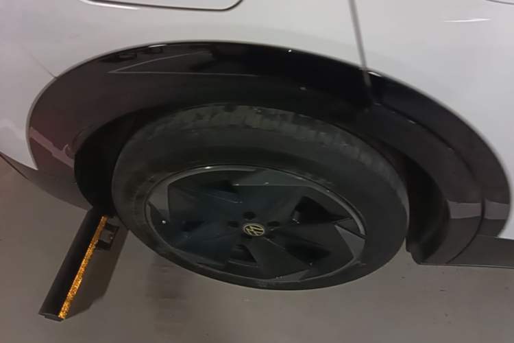 Used Volkswagen ID.UNYX 2024 Revised Pro Long-Range Version Right Rear Wheel Hub