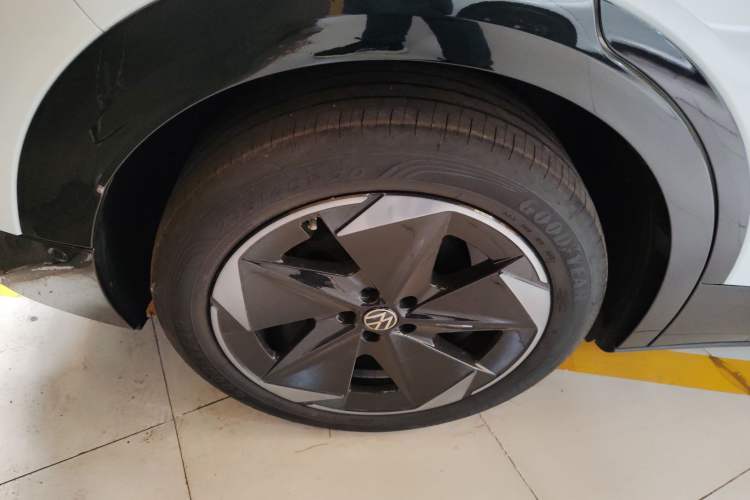 Used Volkswagen ID.UNYX 2024 Revised Pro Long-Range Version Right Rear Wheel Hub