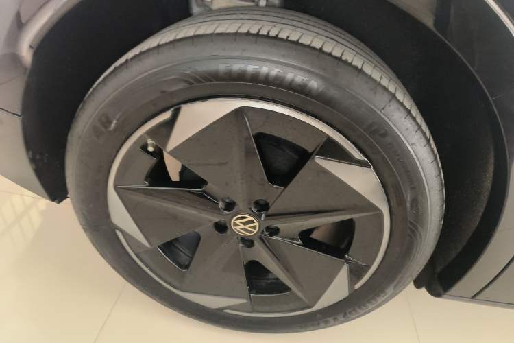 Used Volkswagen ID.UNYX 2024 Pro Long-Range Version Right Rear Wheel Hub
