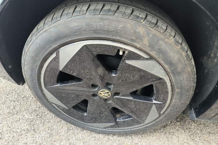 Used Volkswagen ID.UNYX 2024 Revised Pro Long-Range Version Right Rear Wheel Hub