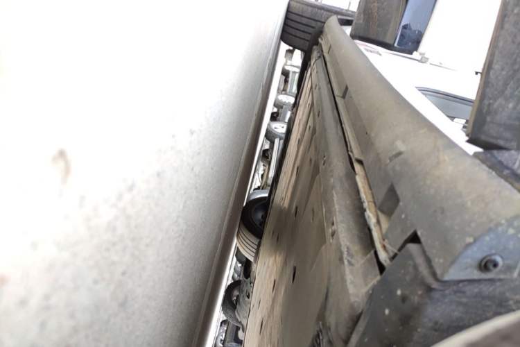 Used Volkswagen ID.UNYX 2024 Ultra Long-Range Version Right Side Sill