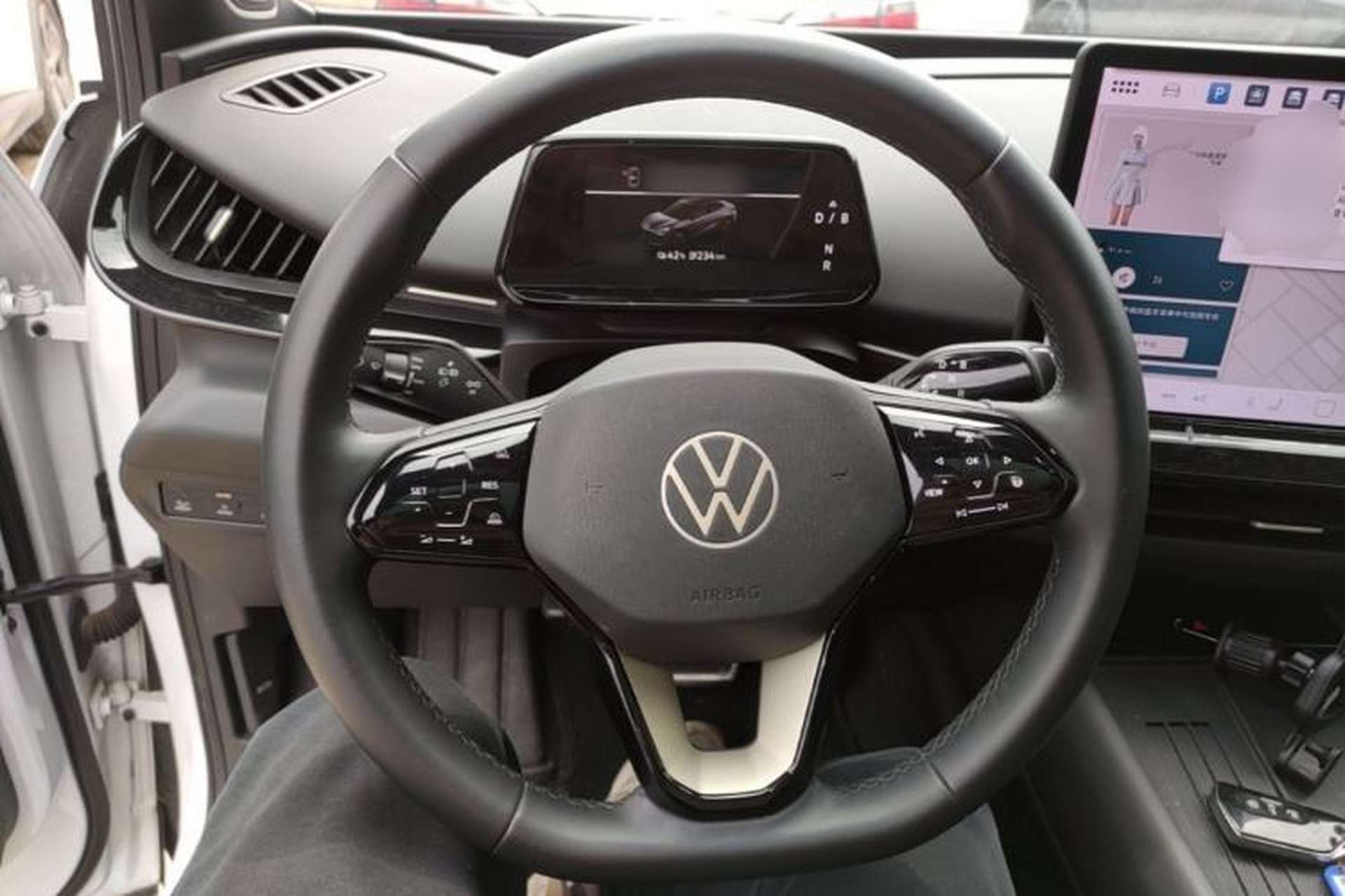 Used Volkswagen ID.UNYX 2024 Ultra Long-Range Version Steering Wheel
