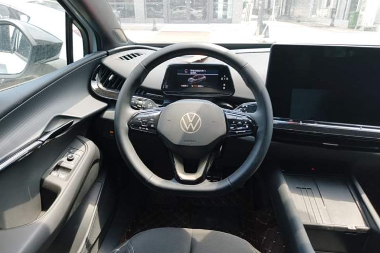 Used Volkswagen ID.UNYX 2024 Revised Pro Long-Range Version Steering Wheel