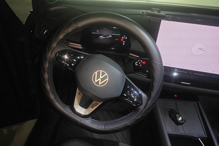 Used Volkswagen ID.UNYX 2024 Revised Pro Long-Range Version Steering Wheel