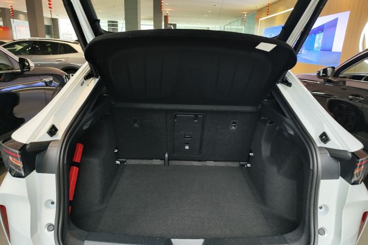 Used Volkswagen ID.UNYX 2024 Ultra Long-Range Version Trunk