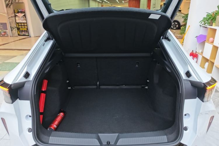 Used Volkswagen ID.UNYX 2024 Revised Pro Long-Range Version Trunk