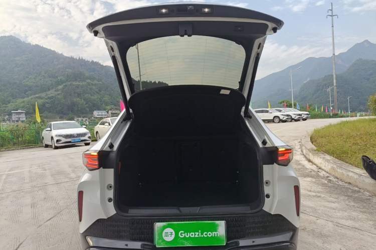Used Volkswagen ID.UNYX 2024 Ultra Long-Range Version Trunk