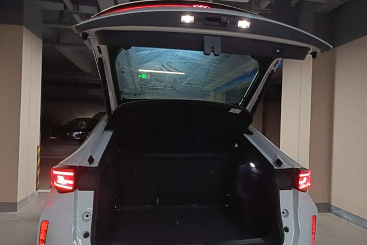 Used Volkswagen ID.UNYX 2024 Revised Pro Long-Range Version Trunk