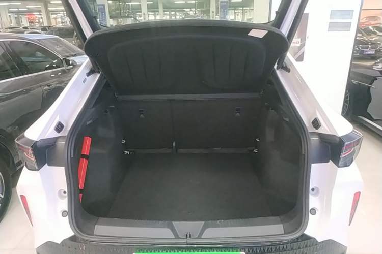 Used Volkswagen ID.UNYX 2024 Revised Pro Long-Range Version Trunk