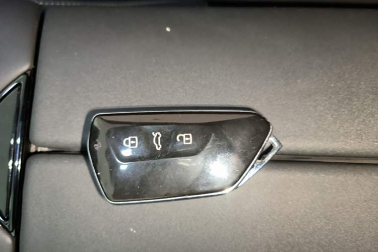 Used Volkswagen ID.UNYX 2024 Revised Pro Long-Range Version Vehicle Key