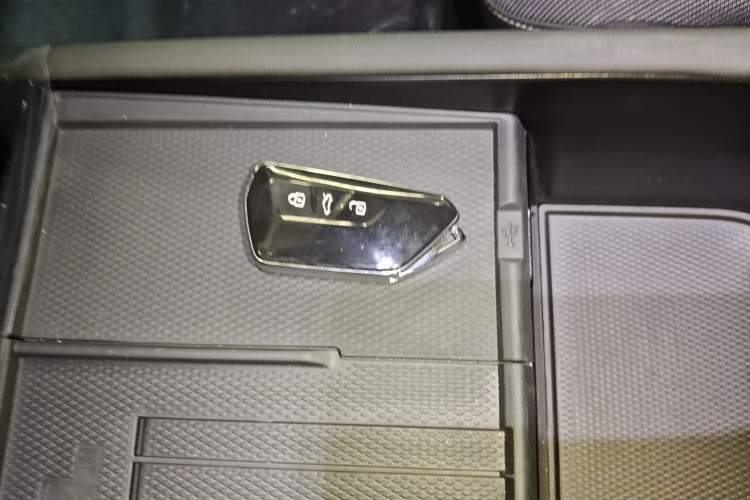 Used Volkswagen ID.UNYX  Vehicle Key