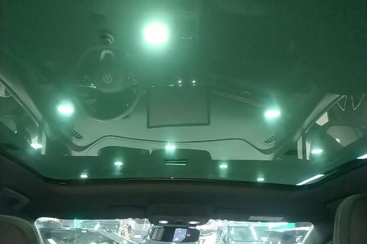 Used Volkswagen ID.UNYX 2024 Ultra Long-Range Version Headliner