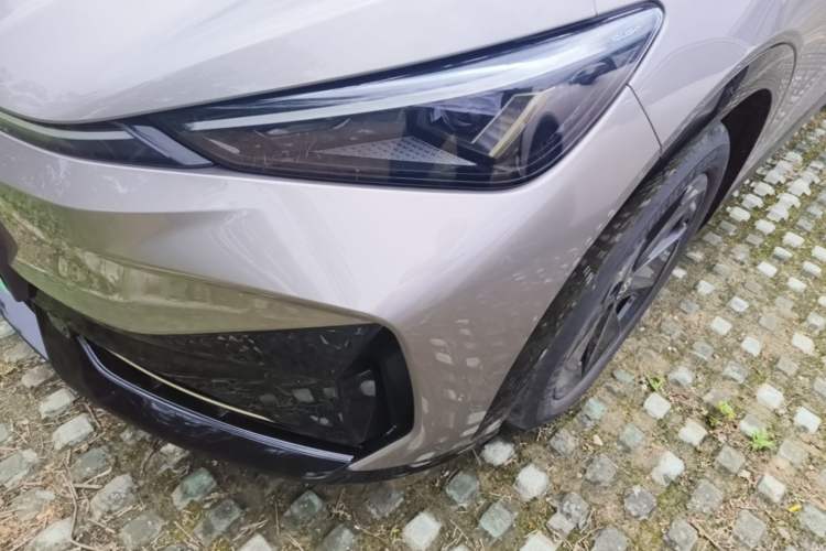 Used Volkswagen ID.UNYX 2024 Pro Long-Range Version Left Front Headlight