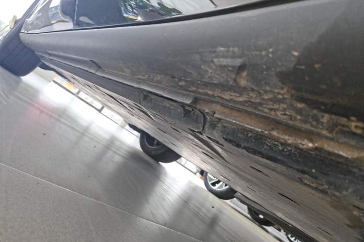 Used Volkswagen ID.UNYX 2024 Ultra Long-Range Version Left Side Sill