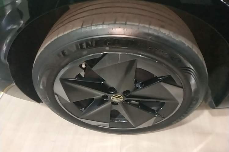 Used Volkswagen ID.UNYX 2024 Ultra Long-Range Version Right Rear Wheel Hub