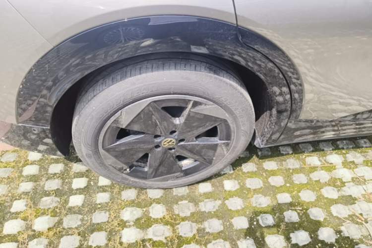 Used Volkswagen ID.UNYX 2024 Pro Long-Range Version Right Rear Wheel Hub