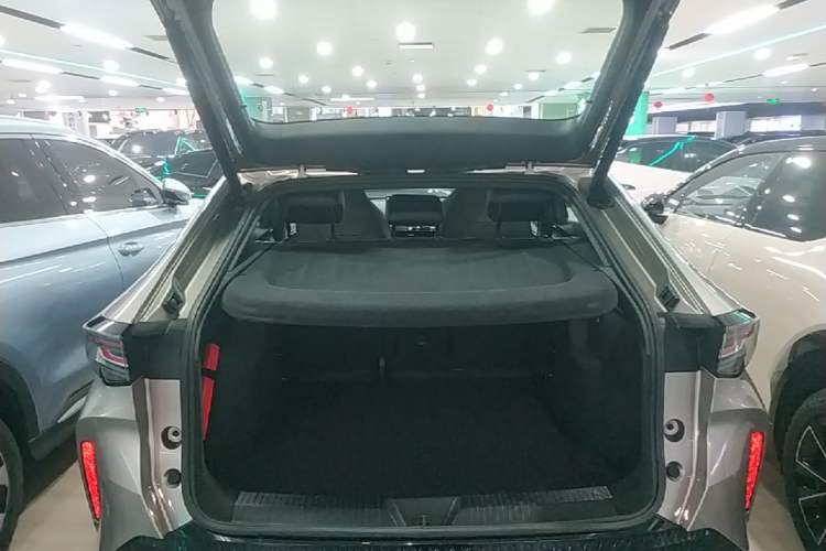 Used Volkswagen ID.UNYX 2024 Ultra Long-Range Version Trunk