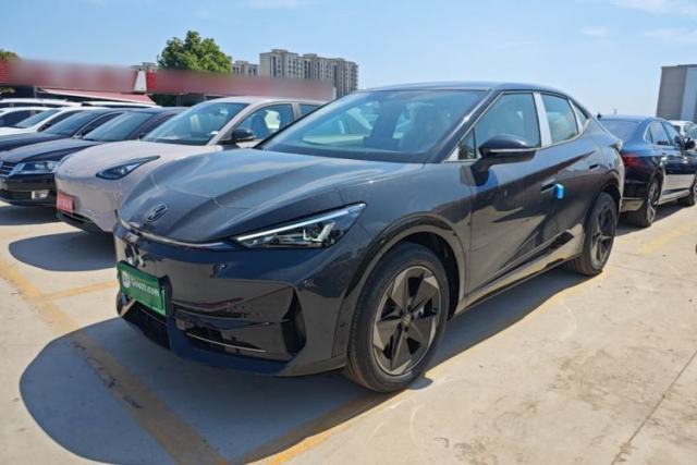 Used Volkswagen ID.UNYX 2025 Pure Model