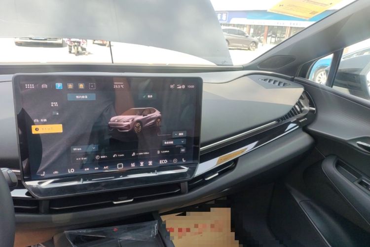 Used Volkswagen ID.UNYX 2025 Pure Model Audio And AC Panel