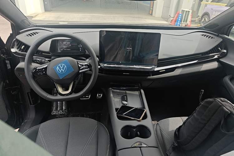 Used Volkswagen ID.UNYX 2025 Pure Model Center Console