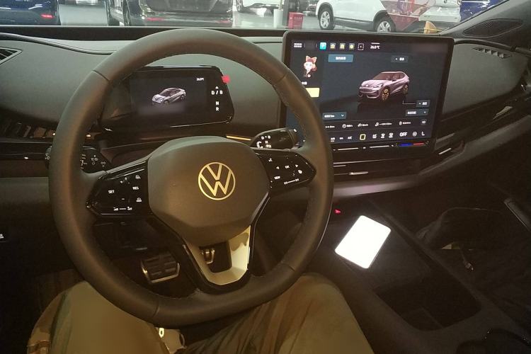 Used Volkswagen ID.UNYX 2025 Pro model Center Console