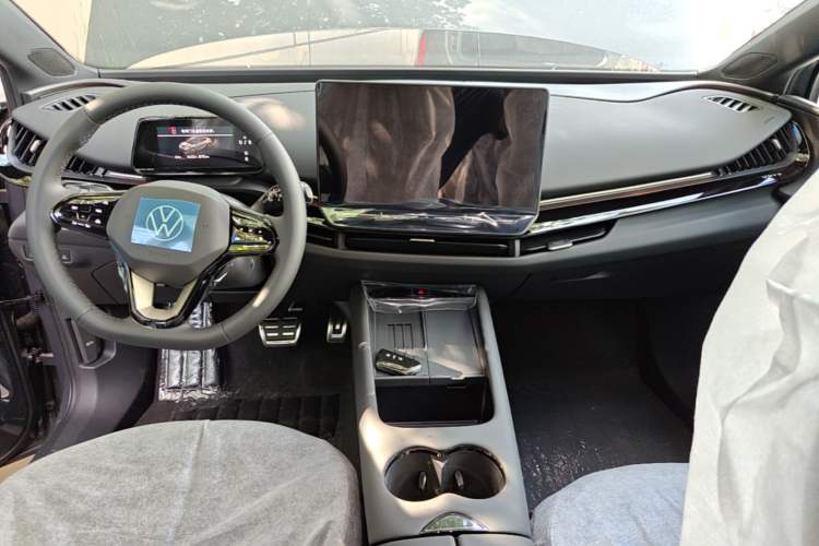 Used Volkswagen ID.UNYX 2025 Pure Model Center Console