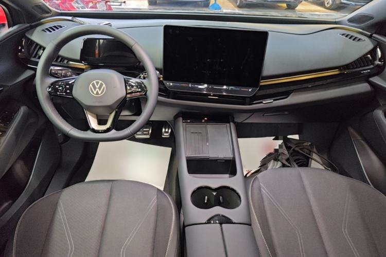 Used Volkswagen ID.UNYX 2025 Pure Model Center Console