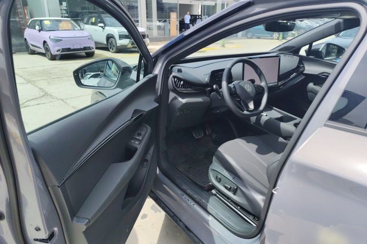 Used Volkswagen ID.UNYX 2025 Pure Model Driver Seat