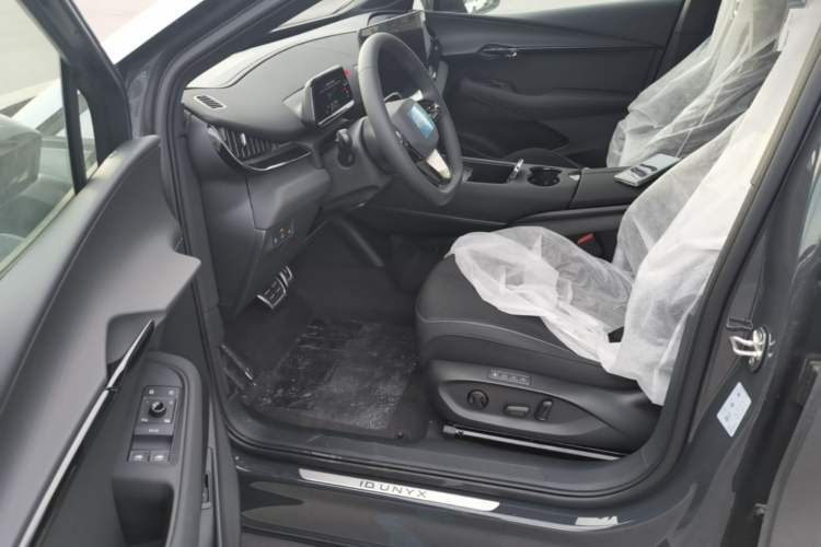 Used Volkswagen ID.UNYX 2025 Pure Model Driver Seat