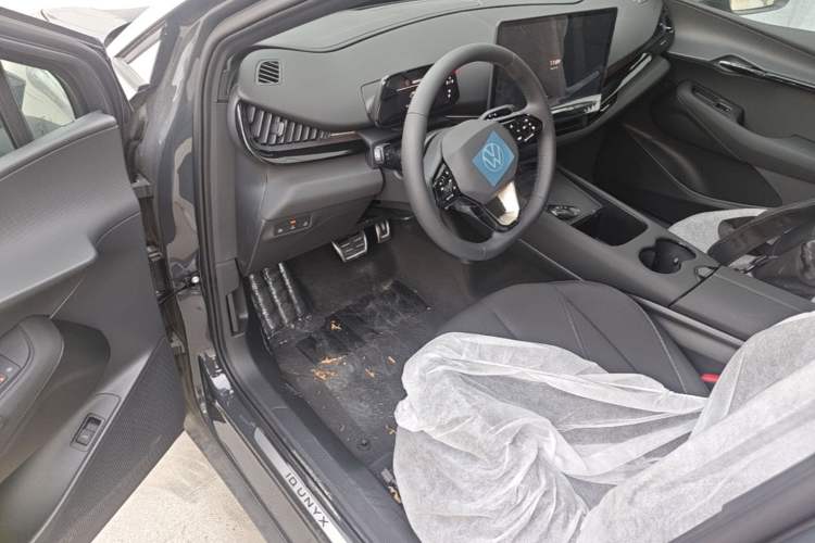 Used Volkswagen ID.UNYX 2025 Pure Model Driver Seat