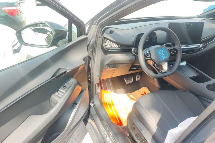 Used Volkswagen ID.UNYX 2025 Pure Model Driver Seat