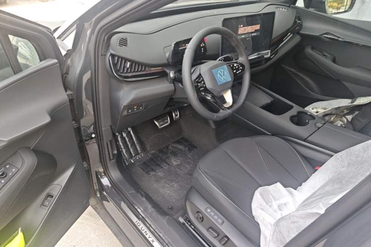 Used Volkswagen ID.UNYX 2025 Pure Model Driver Seat