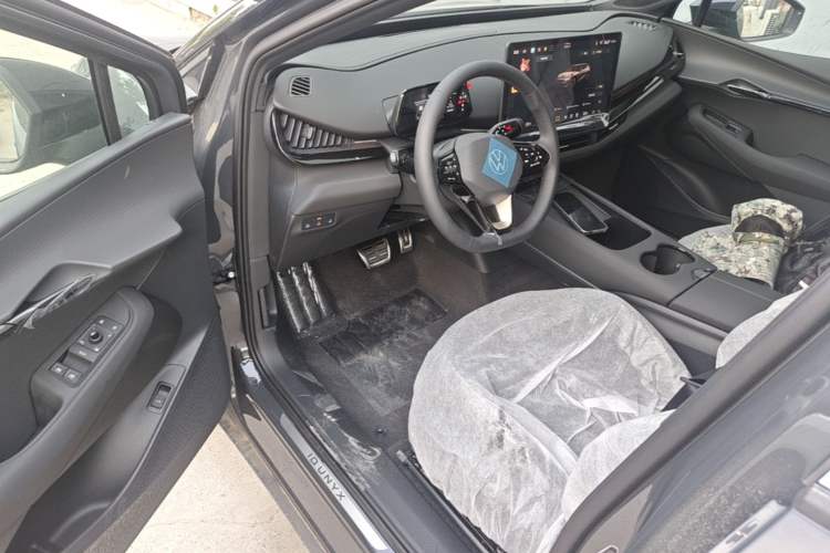 Used Volkswagen ID.UNYX 2025 Pure Model Driver Seat