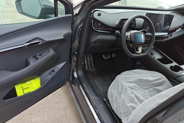 Used Volkswagen ID.UNYX 2025 Pure Model Driver Seat