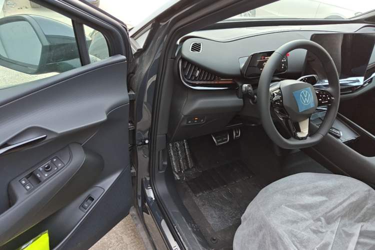 Used Volkswagen ID.UNYX 2025 Pure Model Driver Seat