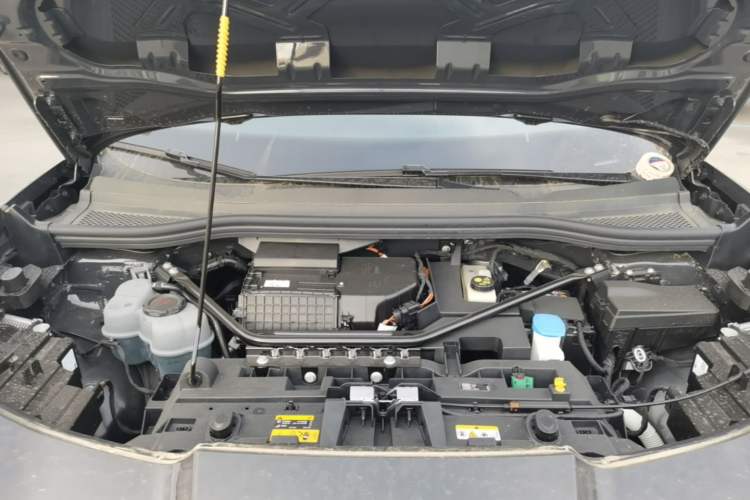 Used Volkswagen ID.UNYX 2025 Pure Model Engine Bay