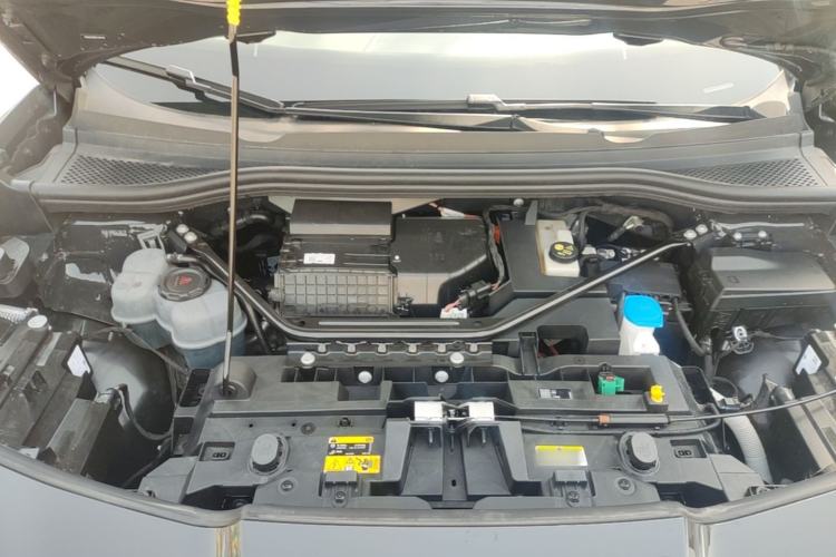 Used Volkswagen ID.UNYX 2025 Pure Model Engine Bay
