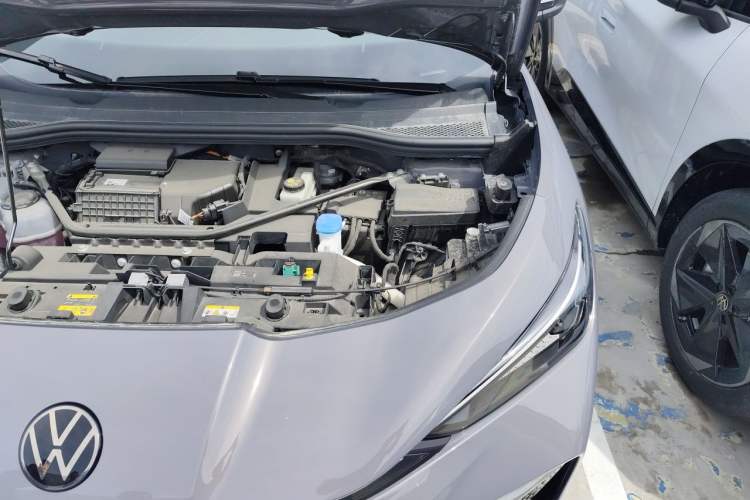 Used Volkswagen ID.UNYX 2025 Pure Model Engine Bay Left