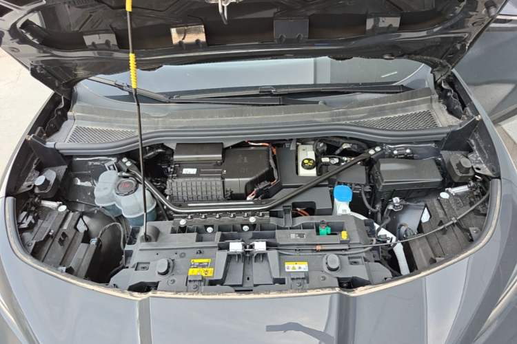 Used Volkswagen ID.UNYX 2025 Pure Model Engine Bay