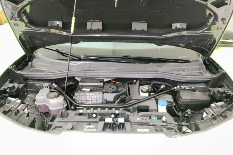 Used Volkswagen ID.UNYX 2025 Pure Model Engine Bay