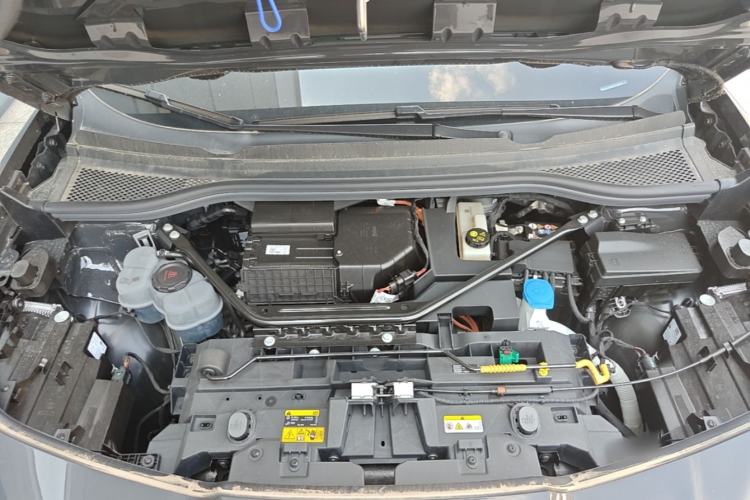 Used Volkswagen ID.UNYX 2025 Pure Model Engine Bay