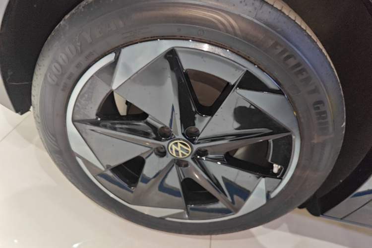 Used Volkswagen ID.UNYX 2025 Pure Model Exterior 5