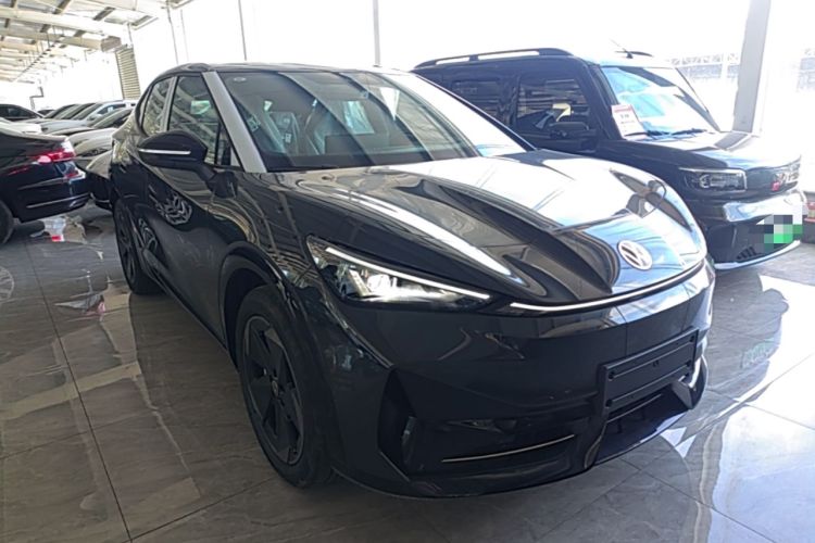Used Volkswagen ID.UNYX 2025 Pure Model Front Right 45 Deg