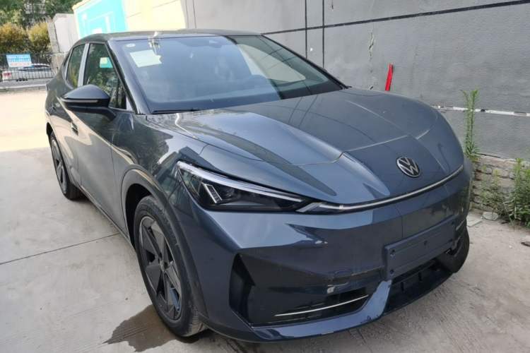 Used Volkswagen ID.UNYX 2025 Pure Model Front Right 45 Deg