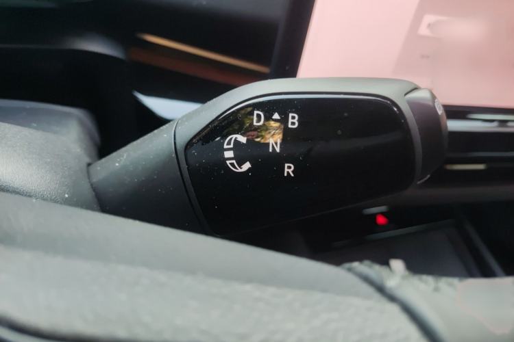 Used Volkswagen ID.UNYX 2025 Pure Model Gear Lever