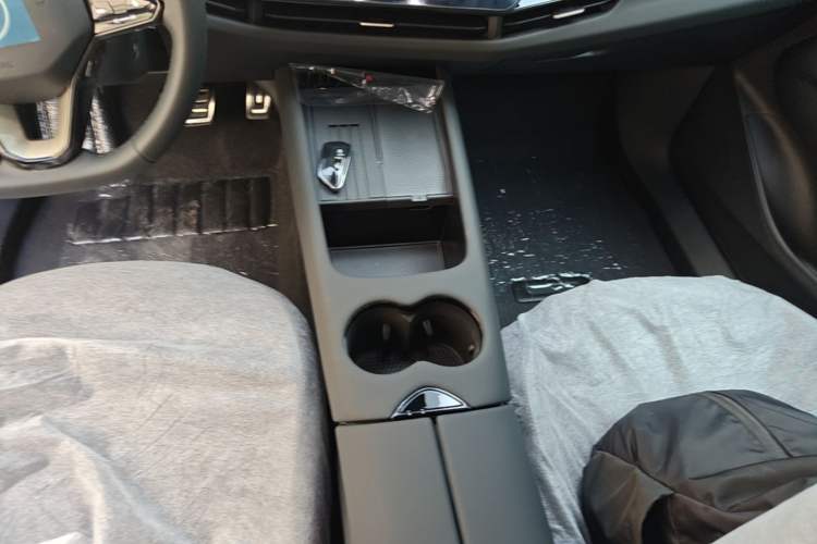 Used Volkswagen ID.UNYX 2025 Pure Model Gear Lever
