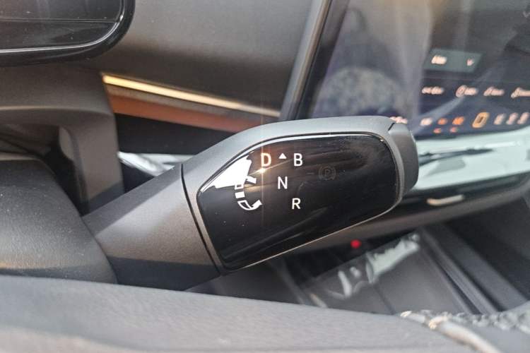 Used Volkswagen ID.UNYX 2025 Pure Model Gear Lever