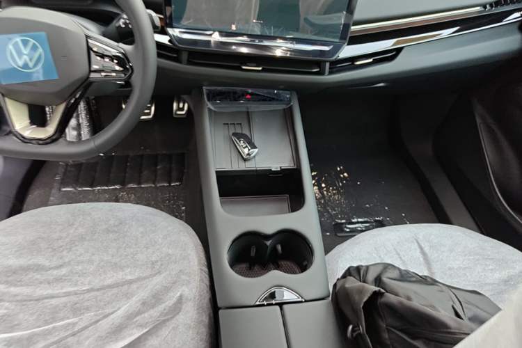 Used Volkswagen ID.UNYX 2025 Pure Model Gear Lever