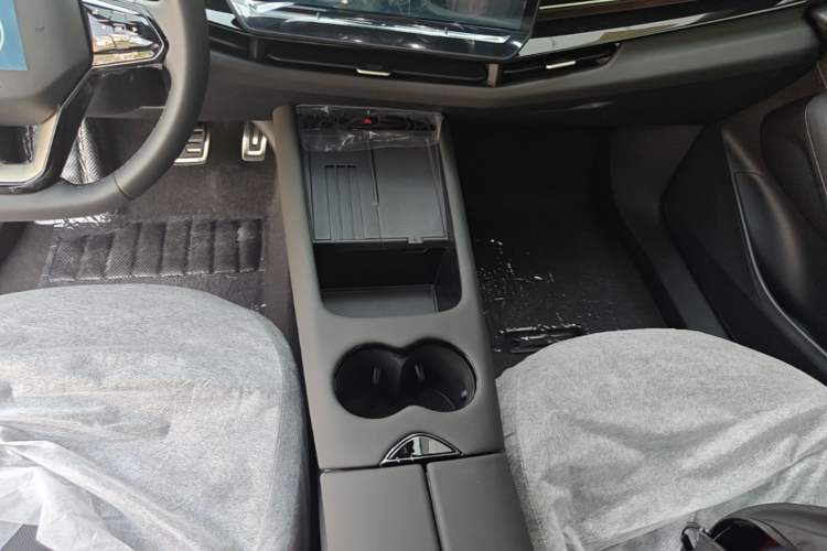 Used Volkswagen ID.UNYX 2025 Pure Model Gear Lever