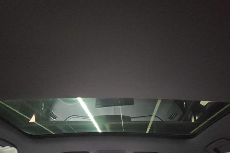 Used Volkswagen ID.UNYX 2025 Pro model Headliner